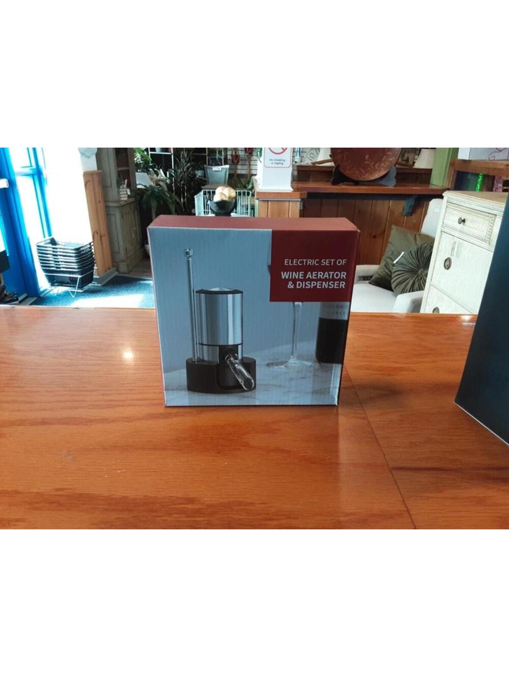 Electric wine, aerator and dispenser